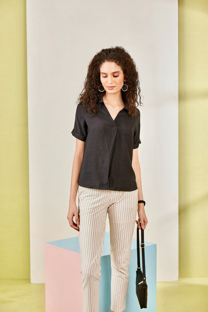 33227 - V Neck Collar Top