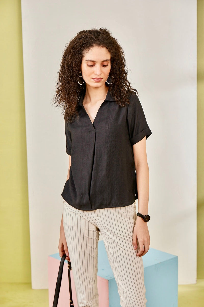 33227 - V Neck Collar Top