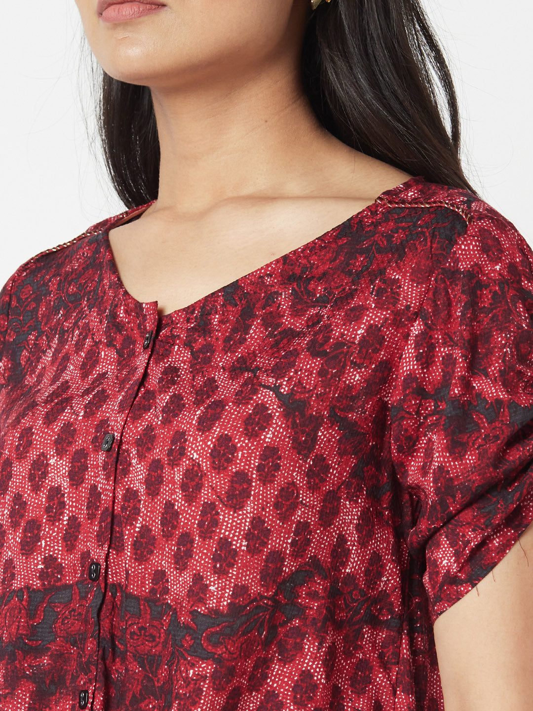 Red Round Neck Knotted Shirt